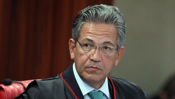 Ministro do STJ Mauro Campbell recebe Comenda Mérito Excelso, maior honraria concedida pelo TCE do Acre